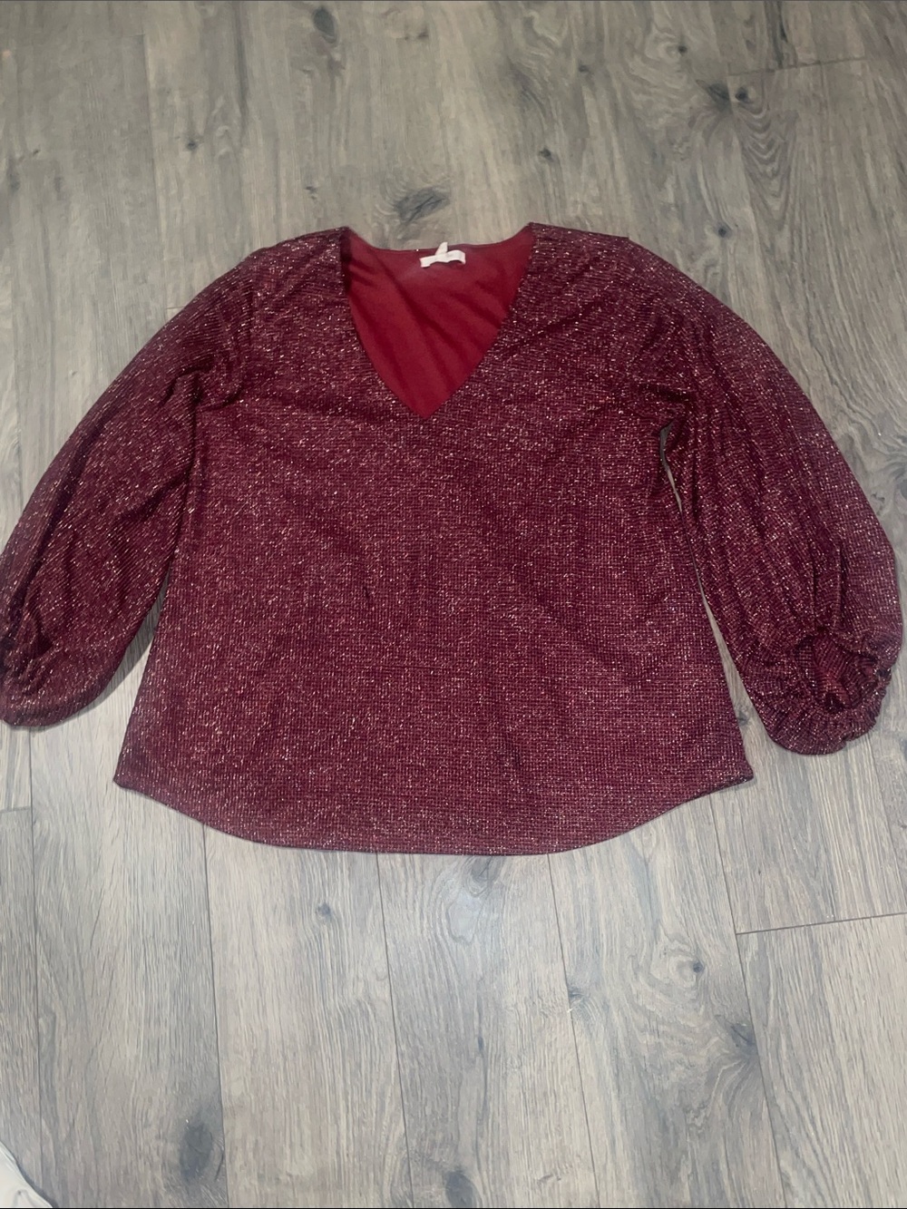 Women’s size large Maurices Sparkle V-Neck Long Sleeve Top in Burgundy